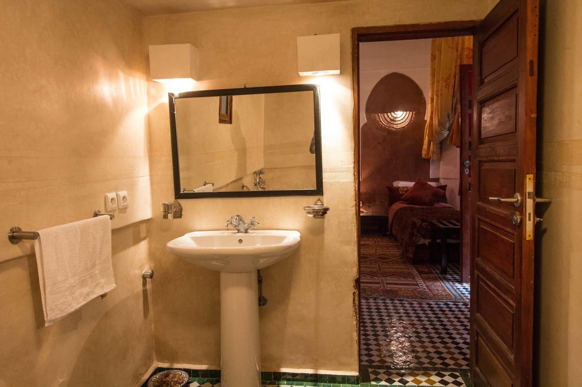 Riad Noujoum Medina Fez Exterior foto